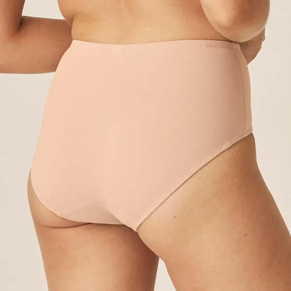 Naturana Slip Minimizer : Silhouette Lisse et Élégance Satinée 7 Naturana Slip Minimizer : Silhouette Lisse et Élégance Satinée – Image 5