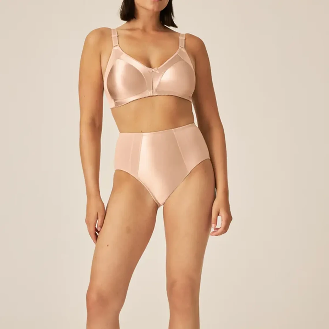 Naturana Slip Minimizer : Silhouette Lisse et Élégance Satinée 8 Naturana Slip Minimizer : Silhouette Lisse et Élégance Satinée – Image 6