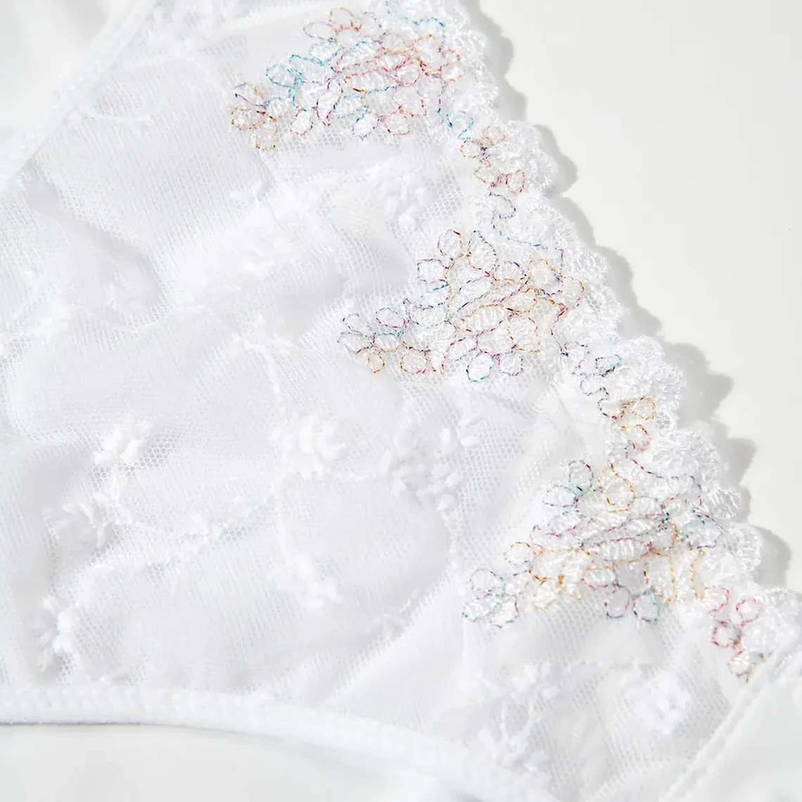 Passionata Culotte en Dentelle Florale Blanche | Lingerie de Luxe 5 Passionata Culotte en Dentelle Florale Blanche | Lingerie de Luxe – Image 3