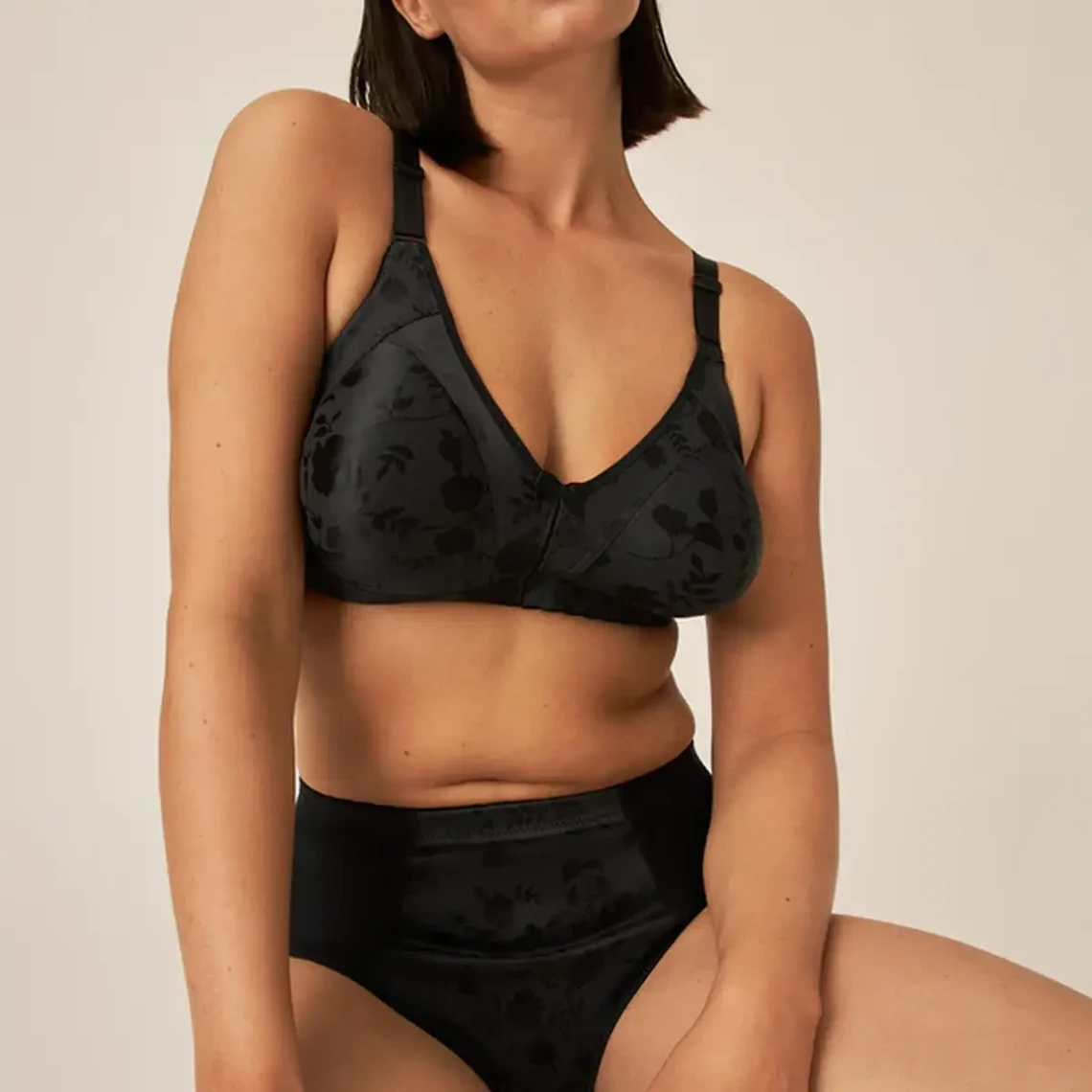 Naturana Soutien-Gorge Minimiser Sans Armatures 4 Naturana Soutien-Gorge Minimiser Sans Armatures – Image 2