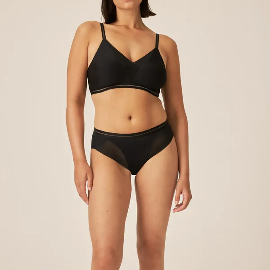 Naturana Soutien-gorge Sans Armatures Avec Détails En Maille - Noir 6 Naturana Soutien-gorge Sans Armatures Avec Détails En Maille - Noir – Image 4