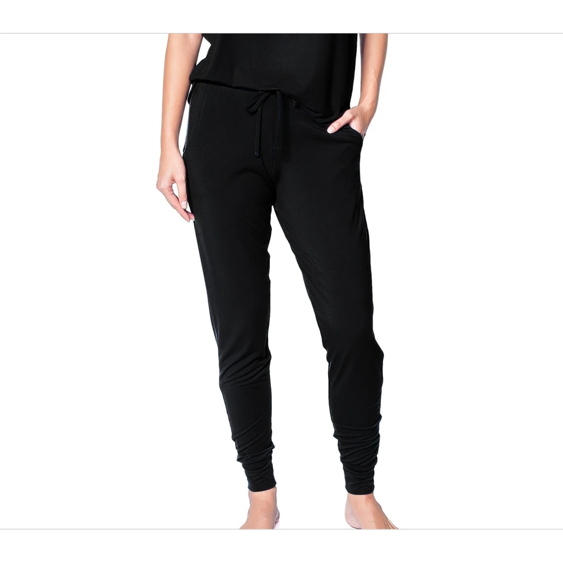 Huit Lingerie Jeanne Jogger en Modal - Noir 3 Huit Lingerie Jeanne Jogger en Modal - Noir