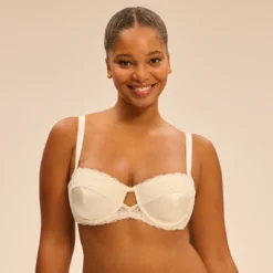 Simone Perele Soutien-Gorge Bandeau Naturel 14 Simone Perele Soutien-Gorge Bandeau Naturel -FITANCY Boutique cropped 1738824122 simone perele bandeau 3664733 4 67a45208f0223 1140x1140