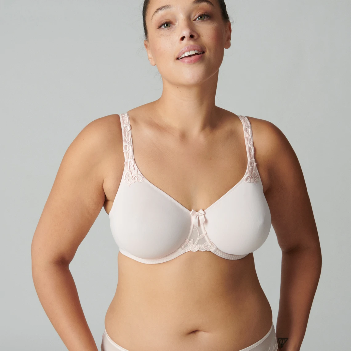 Simone Perele Soutien-gorge Emboitant Moulé - Poudre 5 Simone Perele Soutien-gorge Emboitant Moulé - Poudre – Image 3