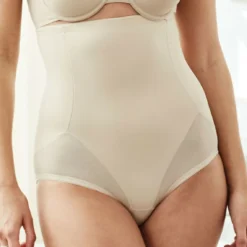 Culotte Taille Haute Gainante Miraclesuit COOLING Nude 10 Culotte Taille Haute Gainante Miraclesuit COOLING Nude -FITANCY Boutique culotte taille haute gainante beige 309379 3 1140x1140