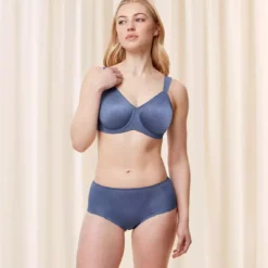 Triumph Shorty -FITANCY Boutique dat 101668283872mdt2 3499500 6 1140x1140