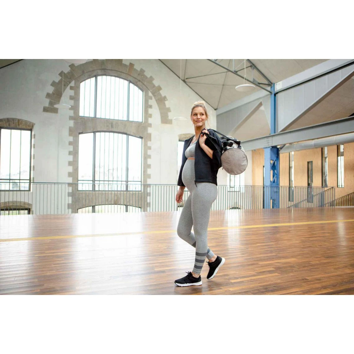 Cache Coeur Legging de Grossesse Sport - Confort Éco-Responsable 7 Cache Coeur Legging de Grossesse Sport - Confort Éco-Responsable – Image 5