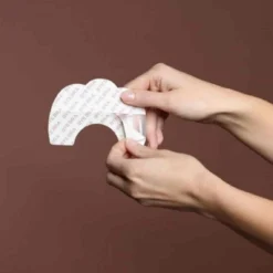 Lot De Bande Adhésive Et Caches-tétons En Silicone - Marron Bye Bra TAPES -FITANCY Boutique lot de bande adhesive et caches tetons en silicone marron 3217861 5 1140x1140