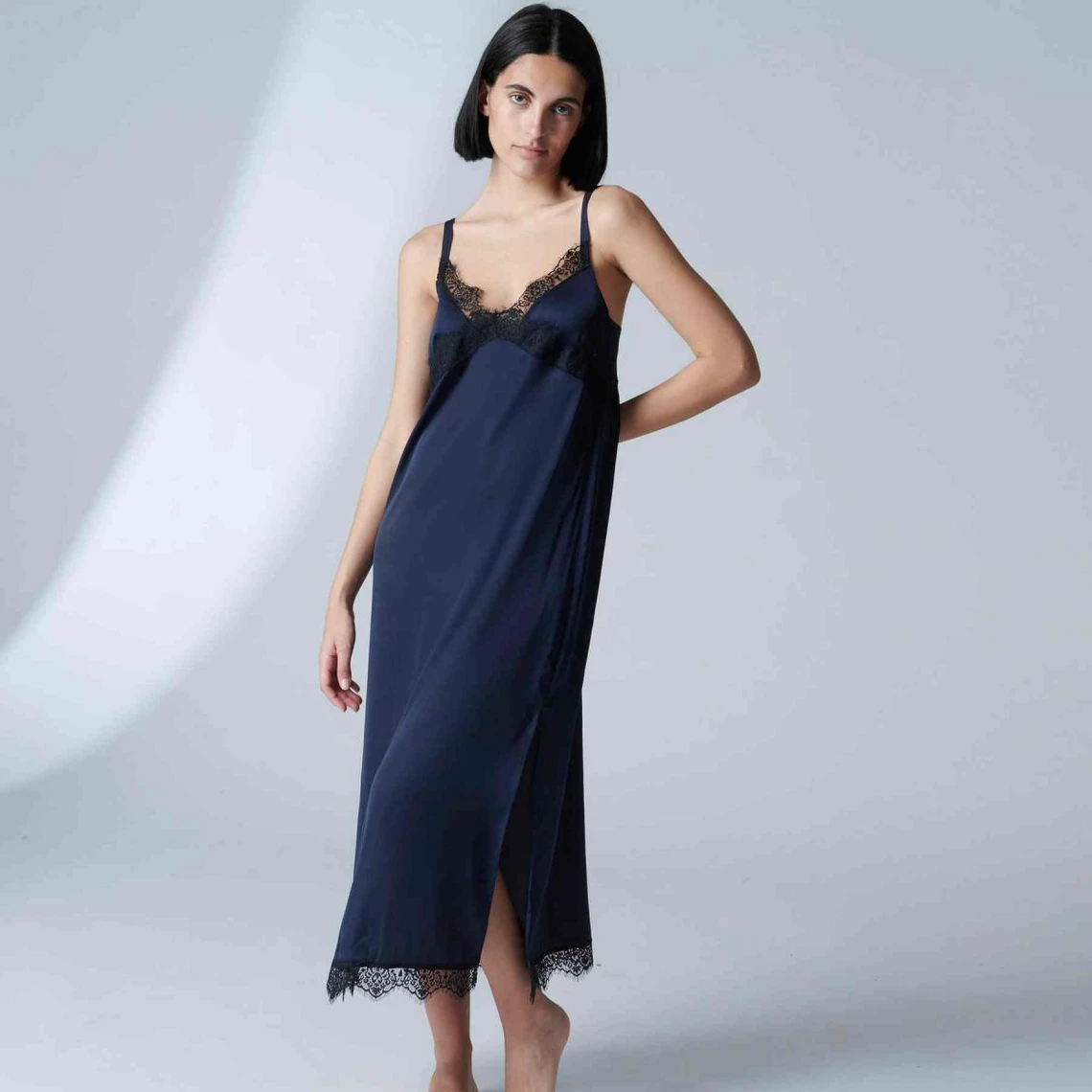 Simone Perele Nuisette Longue - Bleue Simone Pérèle 5 Simone Perele Nuisette Longue - Bleue Simone Pérèle – Image 3