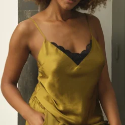 Ensemble Pyjama Sans Complexe Shiny - Caraco et Pantalon Vert -FITANCY Boutique sans complexe pantalon 3592427 5 667aac971a785 1140x1140