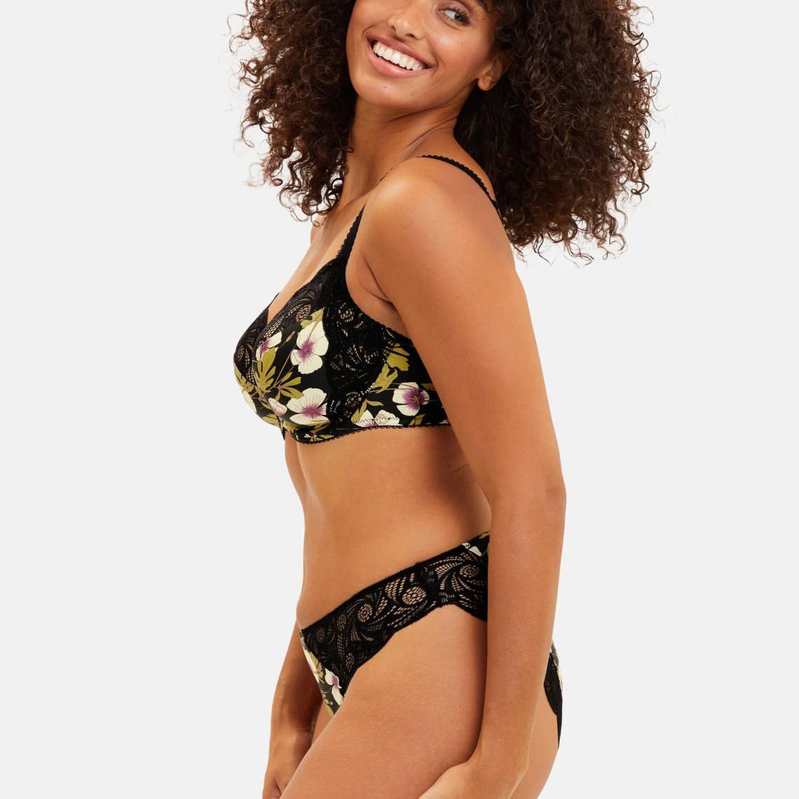 Sans Complexe Culotte Multicolore : Élégance Fleurie et Confort au Quotidien 7 Sans Complexe Culotte Multicolore : Élégance Fleurie et Confort au Quotidien – Image 5