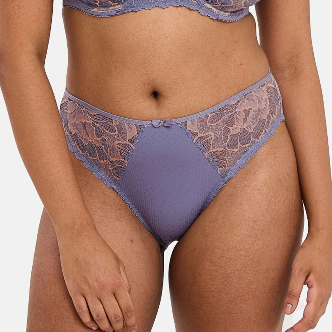 Sans Complexe Slip Capucine - Lingerie Chic Gris et Rose Pâle 3 Sans Complexe Slip Capucine - Lingerie Chic Gris et Rose Pâle