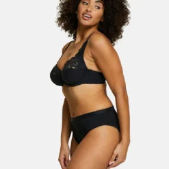 Sans Complexe Arum : Soutien-gorge Emboitant en Coton Biologique Noir -FITANCY Boutique sans complexe soutien gorge emboitant coton biologique avec armatures noir coton darum 203618 5 1140x1140