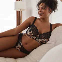 Sans Complexe Soutien-gorge Emboîtant Imprimé Feuilles Noir -FITANCY Boutique sans complexe soutien gorge emboitant imprime feuilles et noir 3668129 13 686ceff027564 1140x1140