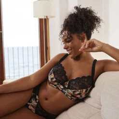 Sans Complexe Soutien-gorge Emboîtant Imprimé Feuilles Noir -FITANCY Boutique sans complexe soutien gorge emboitant imprime feuilles et noir 3668129 14 686ceff2969a3 1140x1140