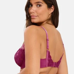 Sans Complexe Salomé - Soutien-gorge Emboîtant Mûres de Boysen 15 Sans Complexe Salomé - Soutien-gorge Emboîtant Mûres de Boysen -FITANCY Boutique sans complexe soutien gorge plongeant a armatures 3668105 7 6868191f42e7a 1140x1140