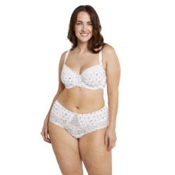 Brigitte Bardot Shorty Blanc Célébration - Dentelle et Microfibre -FITANCY Boutique shorty blanc celebration 3662071 7880261 61 1140x1140