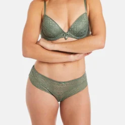 Pomm Poire Shorty en Dentelle Absinthe Kaki 13 Pomm Poire Shorty en Dentelle Absinthe Kaki -FITANCY Boutique shorty kaki absinthe 3576016 7359622 22 1140x1140