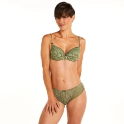 Pomm Poire Apologie - Shorty en Dentelle Florale Kaki -FITANCY Boutique shorty kaki apologie vert 3620487 7615663 63 1140x1140