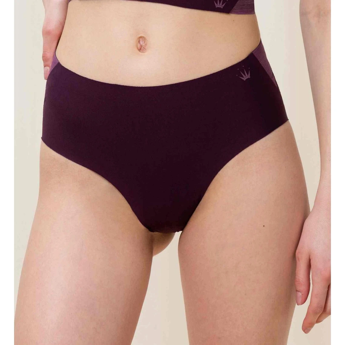 Shorty - Violet Triumph 3 Shorty - Violet Triumph