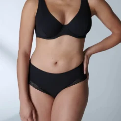 Simone Perele Shorty - Noir 19 Simone Perele Shorty - Noir -FITANCY Boutique simone perele shorty 3665455 7 67ae2a1a9f001 1140x1140