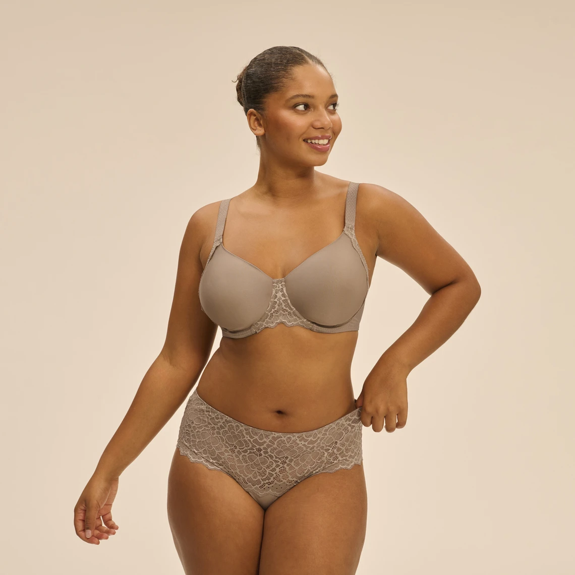 Simone Perele Soutien-Gorge Emboitant Caresse avec Armatures - Grège 8 Simone Perele Soutien-Gorge Emboitant Caresse avec Armatures - Grège – Image 6