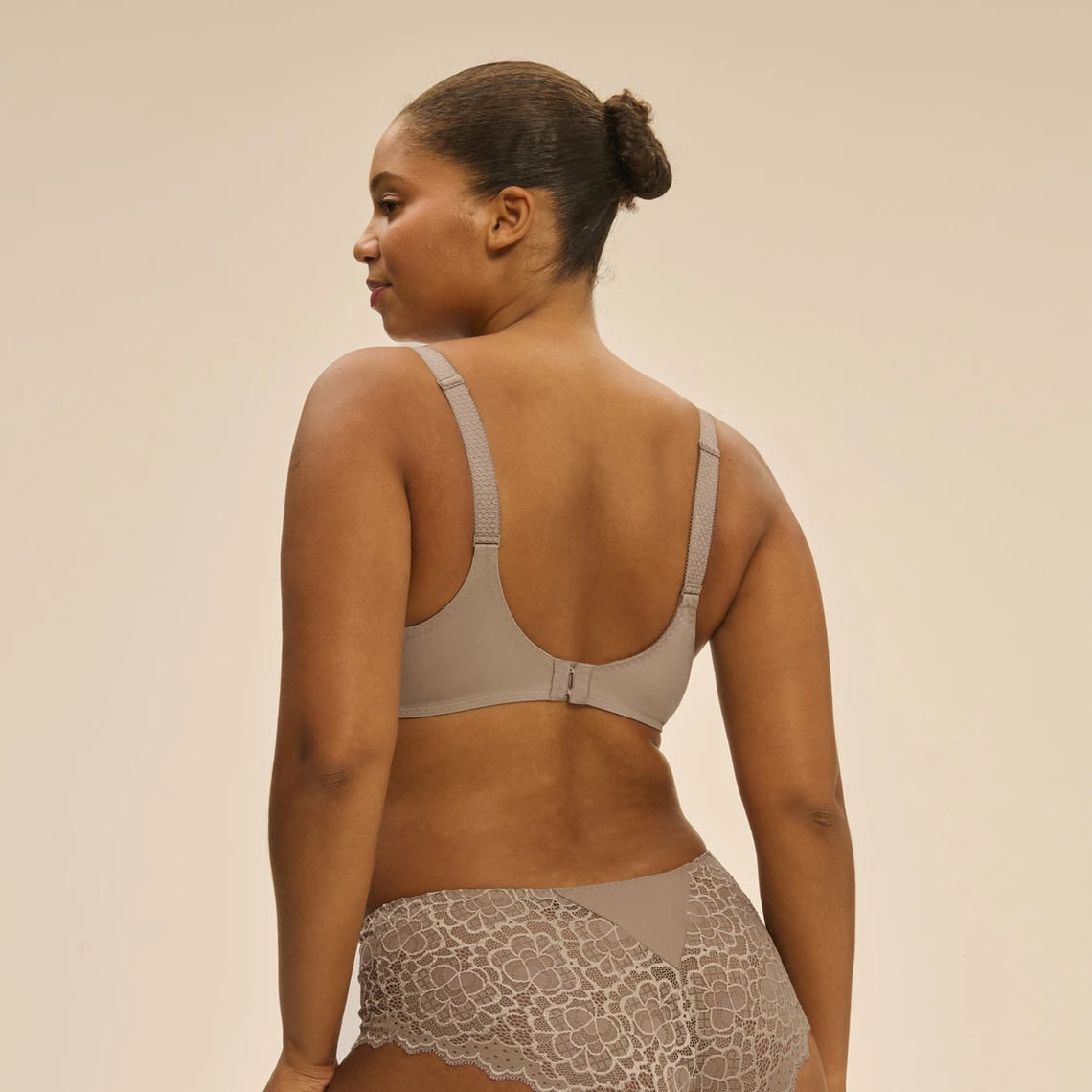 Simone Perele Soutien-Gorge Emboitant Caresse avec Armatures - Grège 9 Simone Perele Soutien-Gorge Emboitant Caresse avec Armatures - Grège – Image 7