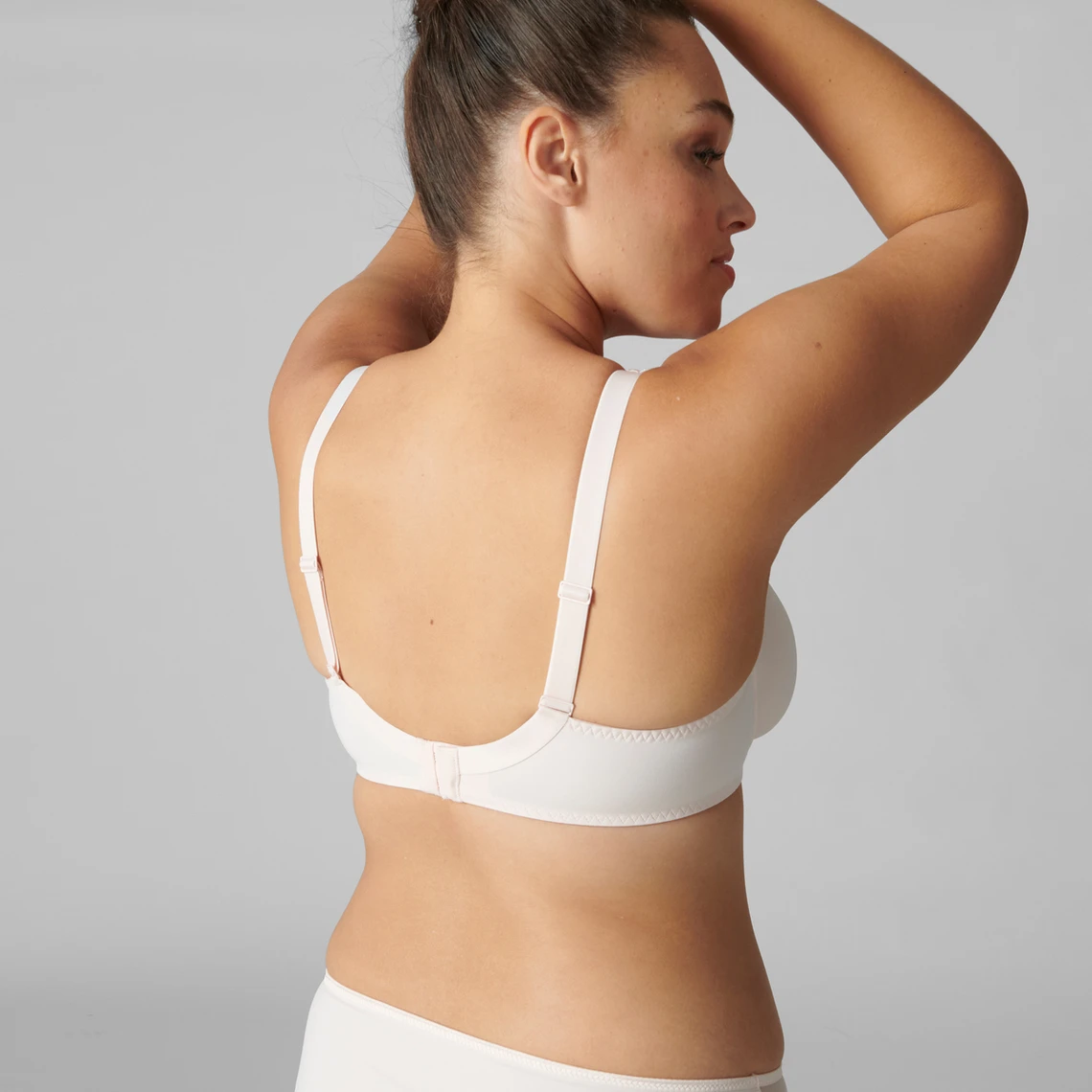 Simone Perele Soutien-gorge Emboitant Moulé - Poudre 6 Simone Perele Soutien-gorge Emboitant Moulé - Poudre – Image 4