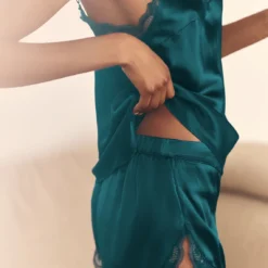 Simone Perele Top Broderie 21 Simone Perele Top Broderie -FITANCY Boutique simone perele top broderie 3694469 10 68b86f773b6ec 1140x1140