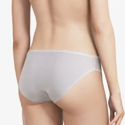 Slip Blanc Chantelle Instants - Lingerie de Luxe Raffinée 7 Slip Blanc Chantelle Instants - Lingerie de Luxe Raffinée -FITANCY Boutique slip blanc 1177887 2 1140x1140