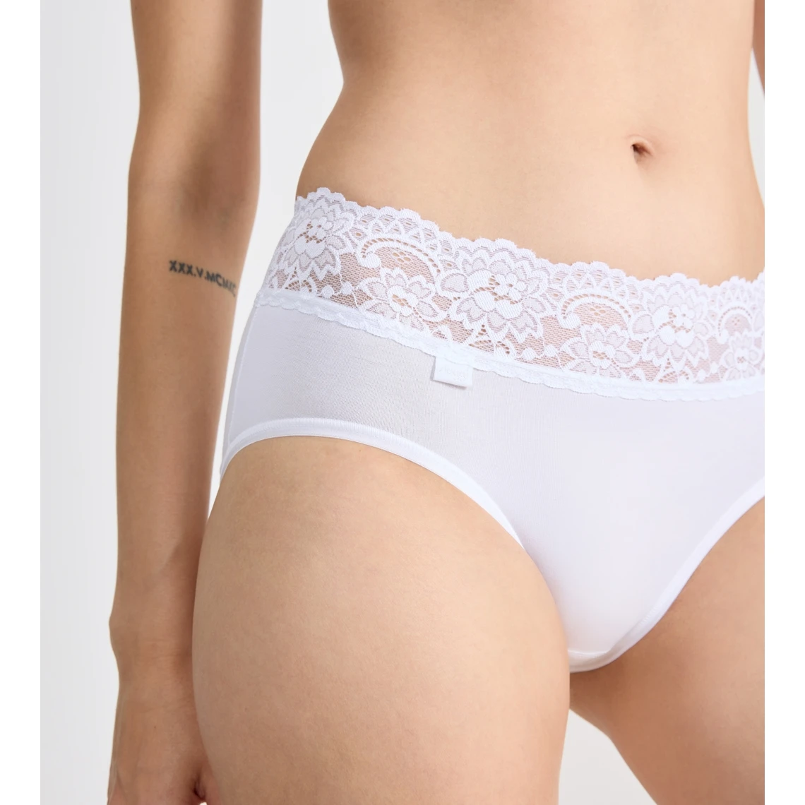 Sloggi Culotte Taille Classique Romance en Dentelle Florale 4 Sloggi Culotte Taille Classique Romance en Dentelle Florale – Image 2