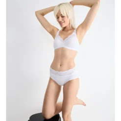 Sloggi Culotte Taille Classique Romance en Dentelle Florale 11 Sloggi Culotte Taille Classique Romance en Dentelle Florale -FITANCY Boutique sloggi culotte classique 1207953 7 67a02b5a92f2d 1140x1140