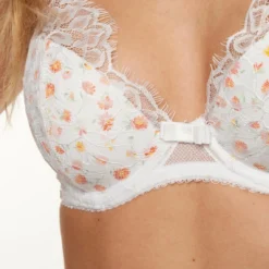 Brigitte Bardot Soutien-gorge Ampliforme Coque Moulée Blanc Défilé 13 Brigitte Bardot Soutien-gorge Ampliforme Coque Moulée Blanc Défilé -FITANCY Boutique soutien gorge ampliforme coque moulee blanc defile 3595361 7494643 43 1140x1140