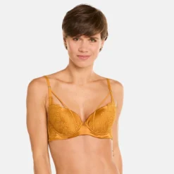 Camille Cerf x Pomm Poire - Soutien-gorge Ampliforme Effrontée Moutarde -FITANCY Boutique soutien gorge ampliforme coque moulee moutarde effrontee jaune 3662471 7883019 19 1140x1140