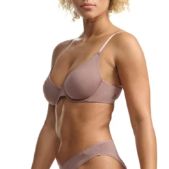 Adidas Active Micro Body Fit Wired Sports Bra -FITANCY Boutique soutien gorge avec armatures active micro body fit adidas multicolore 3671663 7936531 31 1140x1140