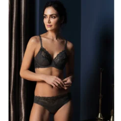 Soutien-gorge Emboitant Wacoal Lace Perfection - Charcoal -FITANCY Boutique soutien gorge emboitant noir 295283 8 1140x1140
