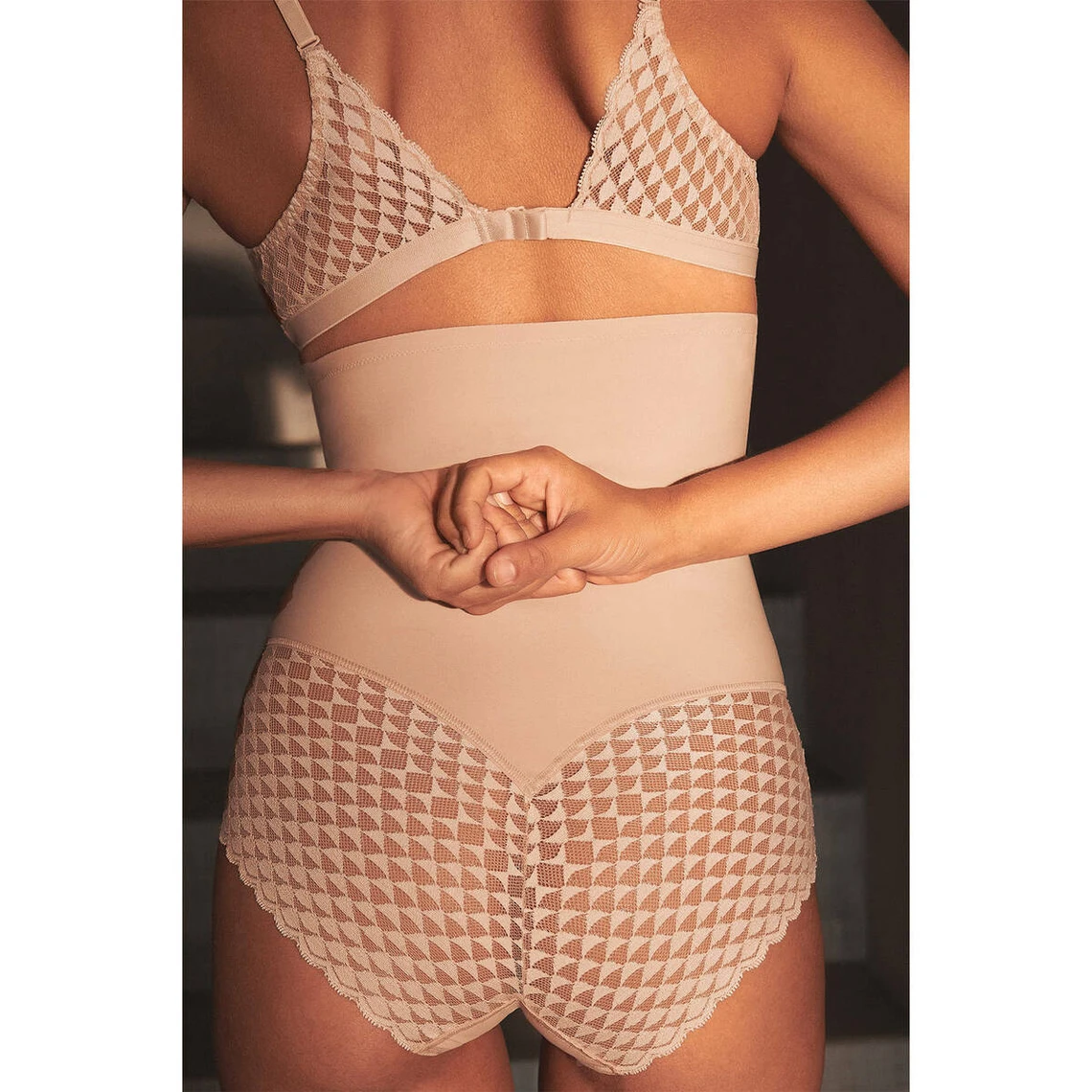 Simone Perele Culotte Haute Sculptante Simone Pérèle SUBTILE Rose 5 Simone Perele Culotte Haute Sculptante Simone Pérèle SUBTILE Rose – Image 3