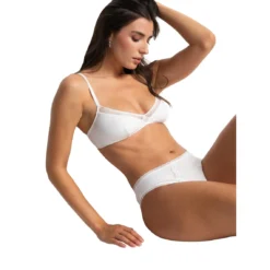 Passionata - Soutien-gorge Triangle Sans Armatures en Coton Doux - Blanc 9 Passionata - Soutien-gorge Triangle Sans Armatures en Coton Doux - Blanc -FITANCY Boutique soutien gorge triangle sans armatures charlotte blanc en coton 3683541 8006733 33 1140x1140