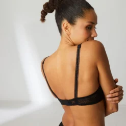 Simone Perele Soutien-gorge Triangle Sans Armatures - Noir Simone Pérèle Karma -FITANCY Boutique soutien gorge triangle sans armatures noir 2892286 2 1140x1140