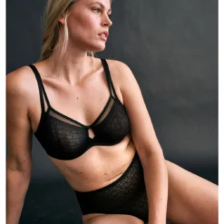 Triumph Ensemble Lingerie Signature Sheer