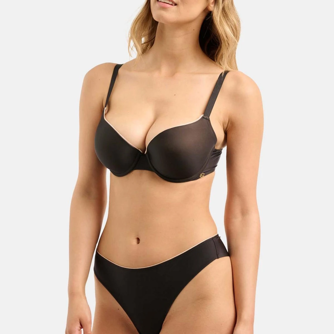 Tanga Microfibre Invisible Noir 7 Tanga Microfibre Invisible Noir – Image 5