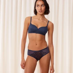 Triumph Ensemble Delightful Spotlight Bleu Foncé -FITANCY Boutique triumph shorty 3591836 667ebbf53cde2 1140x1140