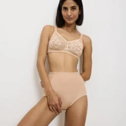 Soutien-gorge Emboîtant Sans Armatures Triumph DELICATE DOREEN Beige -FITANCY Boutique triumph soutien gorge emboitant sans armatures beige 1174509 5 67655c8d104be 1140x1140