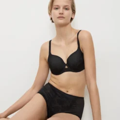 Soutien-gorge Triumph WILD ROSE SENSATION Noir -FITANCY Boutique triumph soutien gorge spacer 3167336 5 67c083b491cbe 1140x1140